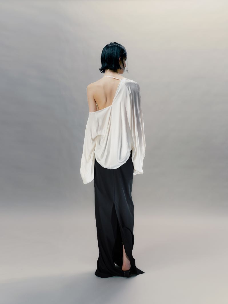 Asymmetric One-shoulder Shirt