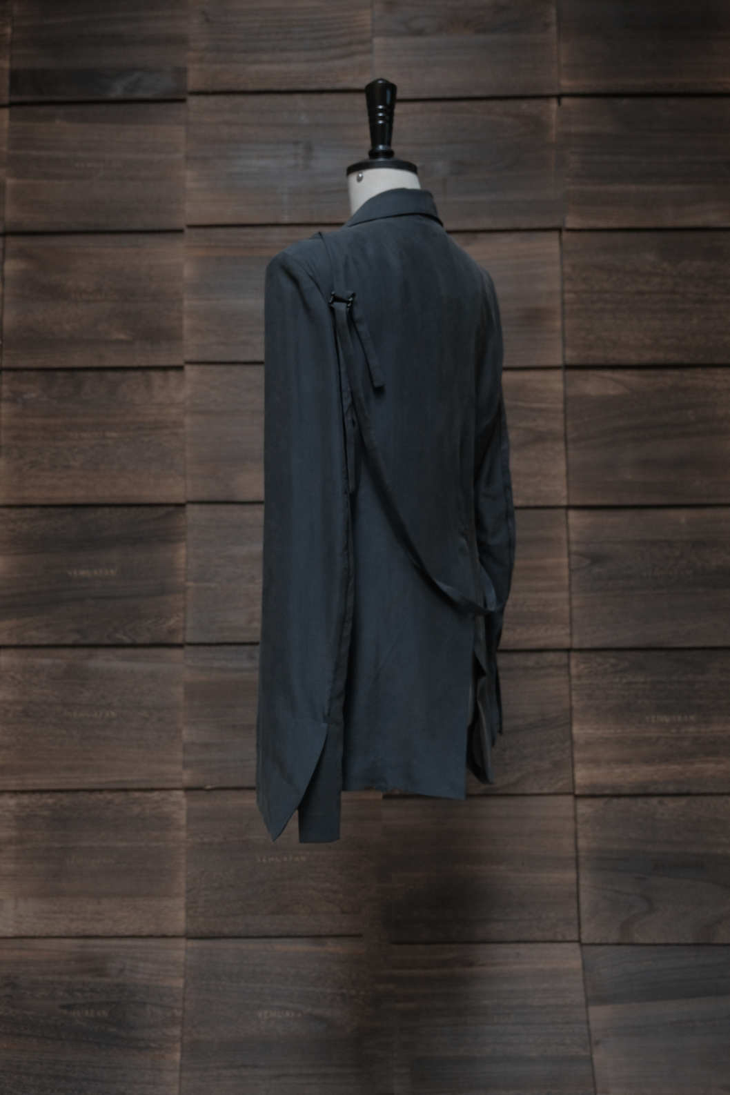 Asymmetric waist blouse in chambray