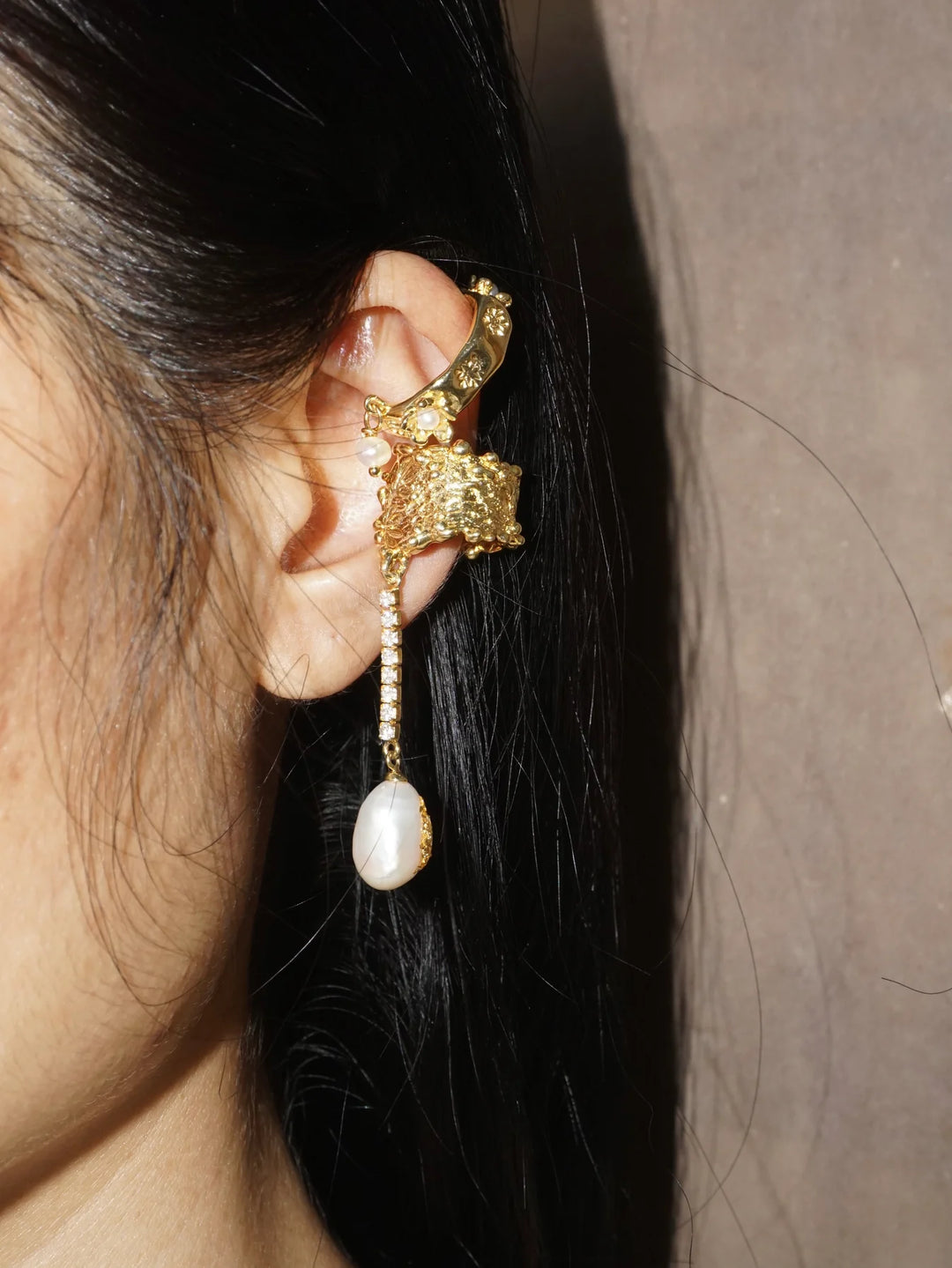 WISTERIA EAR CLIP