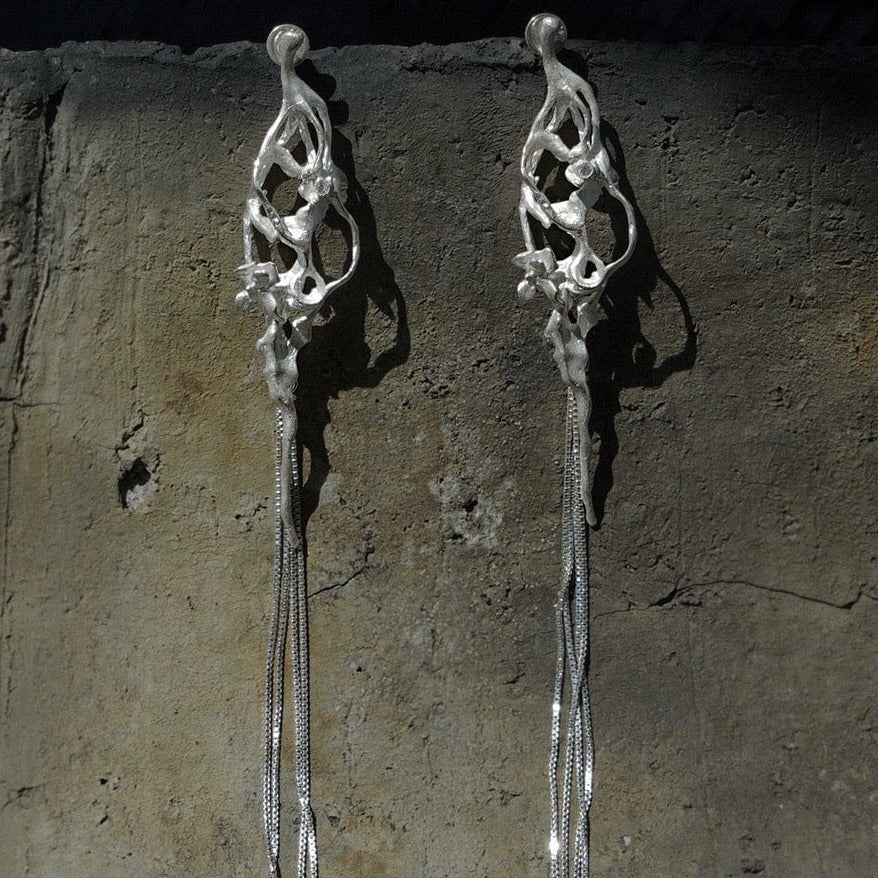 Stream Resting Earrings