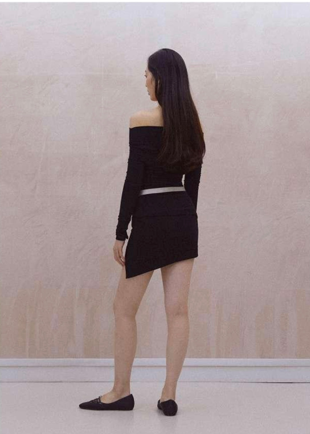 2-in-1 Asymmetric pleats Long Sleeve Top