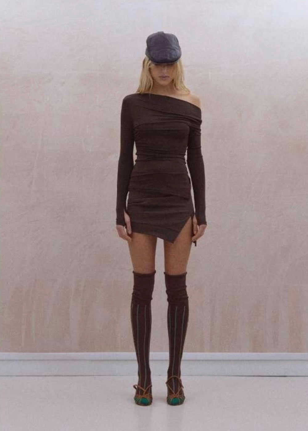 2-in-1 Asymmetric pleats Long Sleeve Top