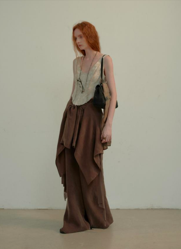 Curved Cut Linen Vest