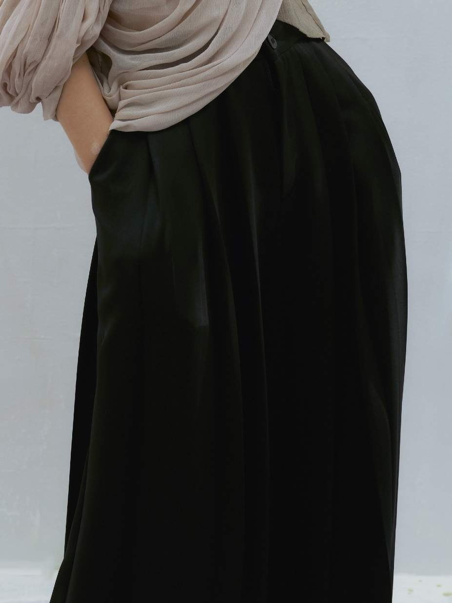 Stacked Pleat Wide Leg Pants